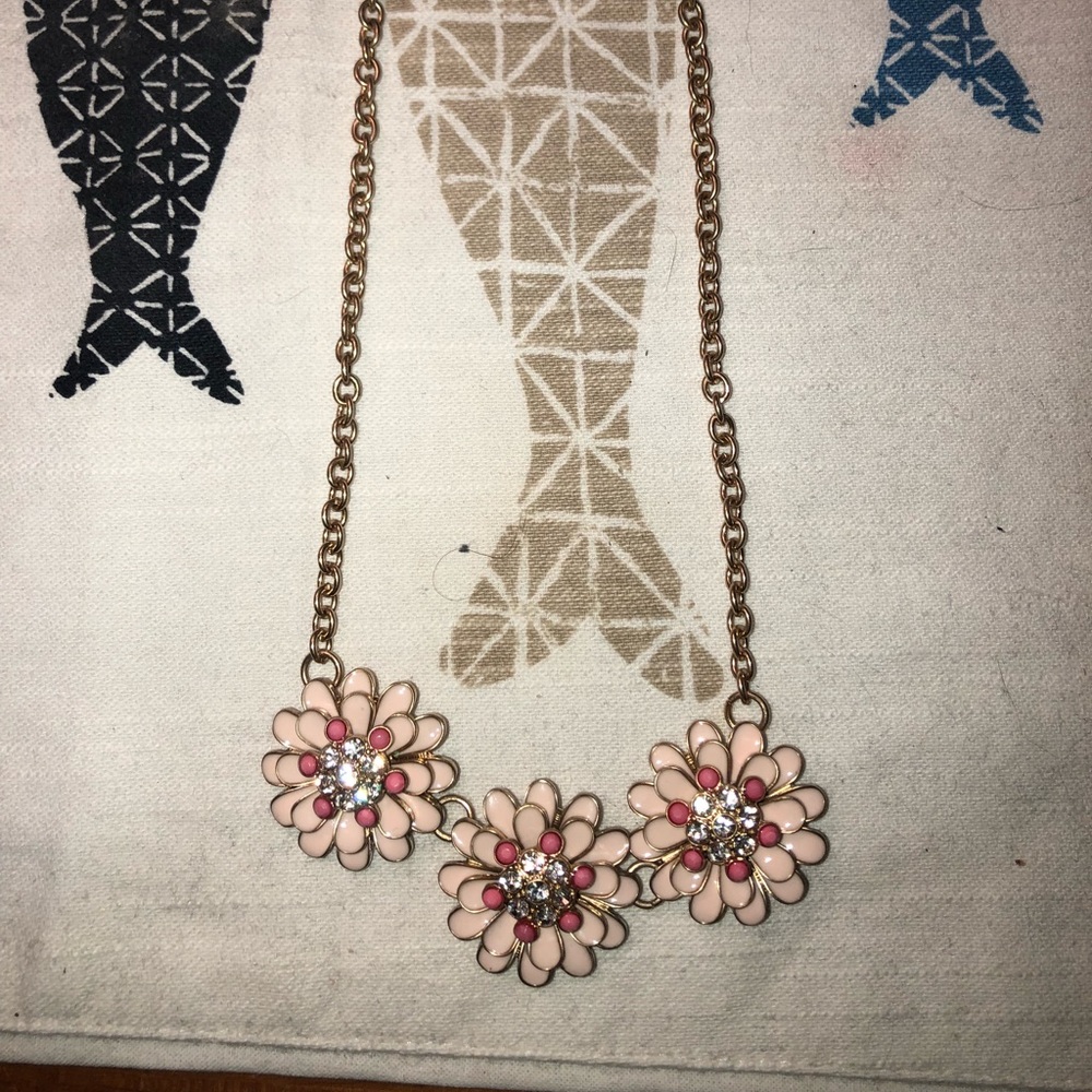 Statement necklace